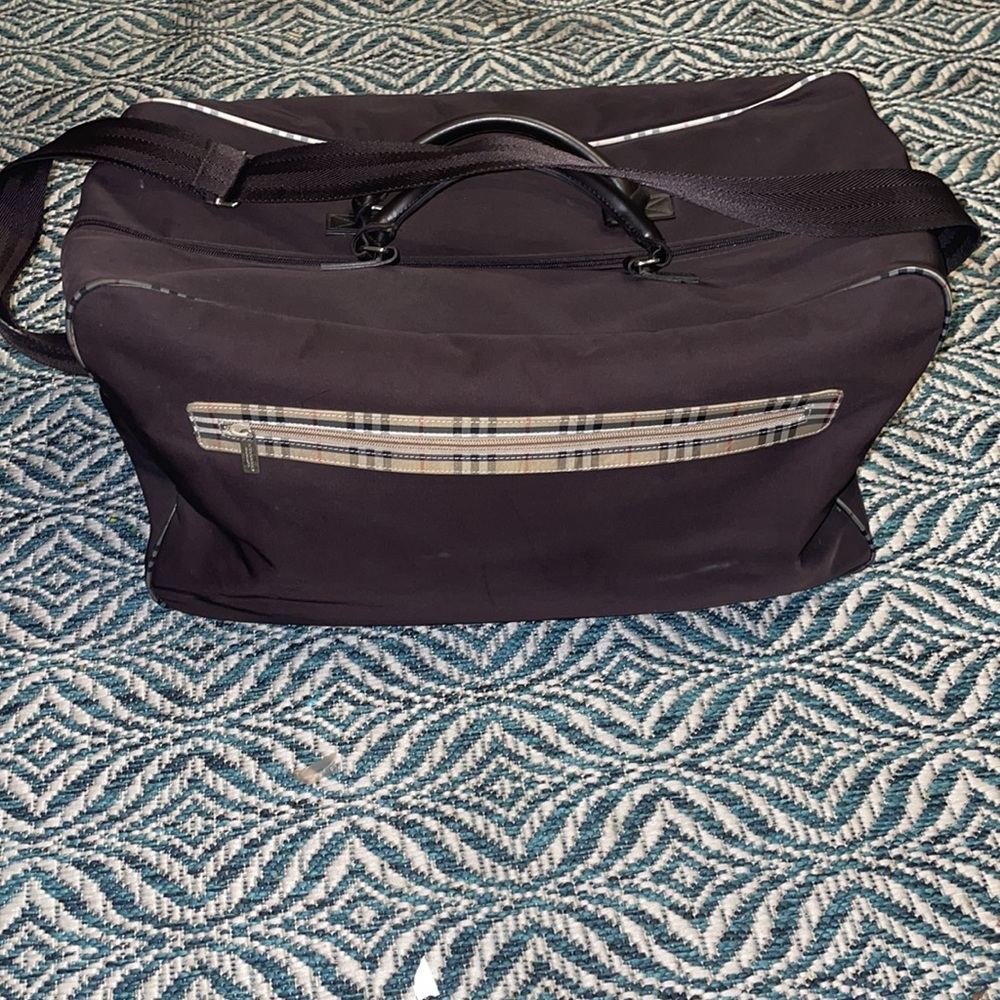 Burberry - Picture 2 of 12